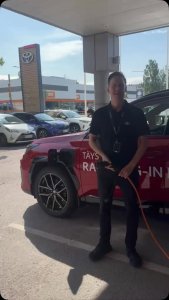 Huipputason teknologialla varustettu täysin uusi Toyota RAV4 yhdistää lataushybridivoiman siihen turvallisuuteen ja suor...